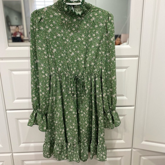 Green Floral Dress - Picture 3 of 3